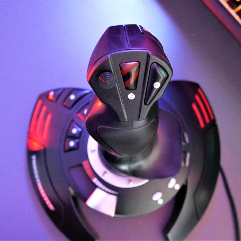 Thrustmaster T.Flight Stick X, Joystick con controllo del timone, tasti e assi riprogrammabili, impugnatura rotante, manetta integrata, grilletto per fuoco rapido, compatibile con PC/USB Thrustmaster T.Flight Stick X, Joystick con controllo del timone, tasti e assi riprogrammabili, impugnatura rotante, manetta integrata, grilletto per fuoco rapido, compatibile con PC/USB