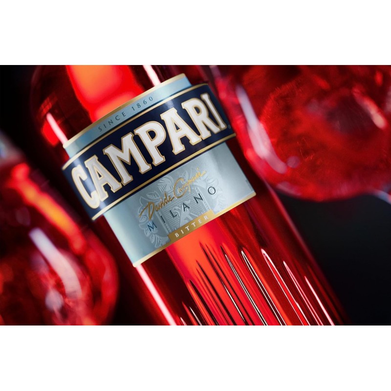 Campari Bitter - 70 cl, Aperitivo Bitter Alcolico, 25% Vol - 700ml Campari Bitter - 70 cl, Aperitivo Bitter Alcolico, 25% Vol - 700ml