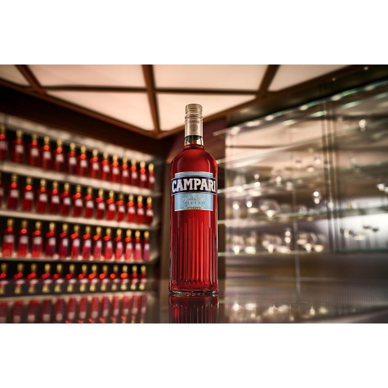 Campari Bitter - 70 cl, Aperitivo Bitter Alcolico, 25% Vol - 700ml Campari Bitter - 70 cl, Aperitivo Bitter Alcolico, 25% Vol - 700ml