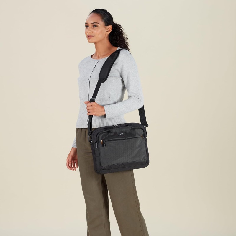 Amazon Basics Borsa compatta a tracolla per laptop con tasche portaoggetti per accessori, custodia da trasporto, 14 pollici - 35,6 cm, 1 unità, confezione da 1, Nero - 35.6 cm
