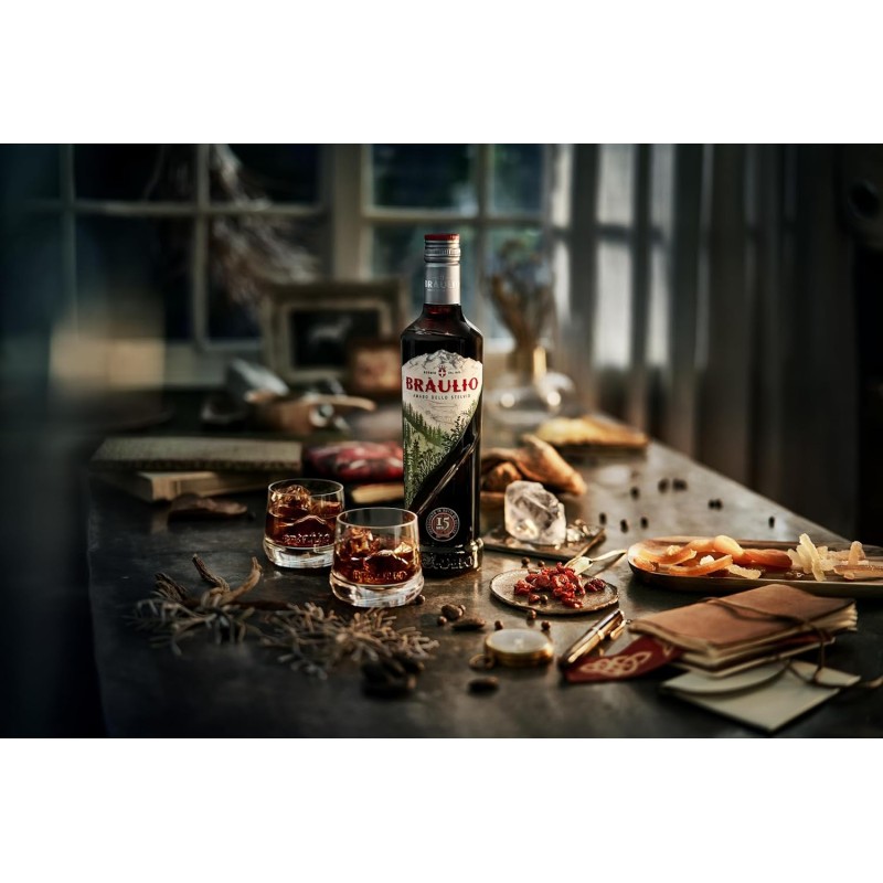 Braulio - Amaro Invecchiato in Botte di Rovere 15 Mesi, 70 cl, a Base di Erbe, Bacche e Radici, 21% Vol Braulio - Amaro Invecchiato in Botte di Rovere 15 Mesi, 70 cl, a Base di Erbe, Bacche e Radici, 21% Vol