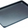 MasterClass Crusty Bake, teglia da forno antiaderente senza PTFE, PFOA e BPA, robusta lastra in acciaio al carbonio spessa 1 mm, con fori forati per una maggiore croccantezza, ultra doppio strato, 39x27 cm, grigio - 39 x 27 x 2 cm