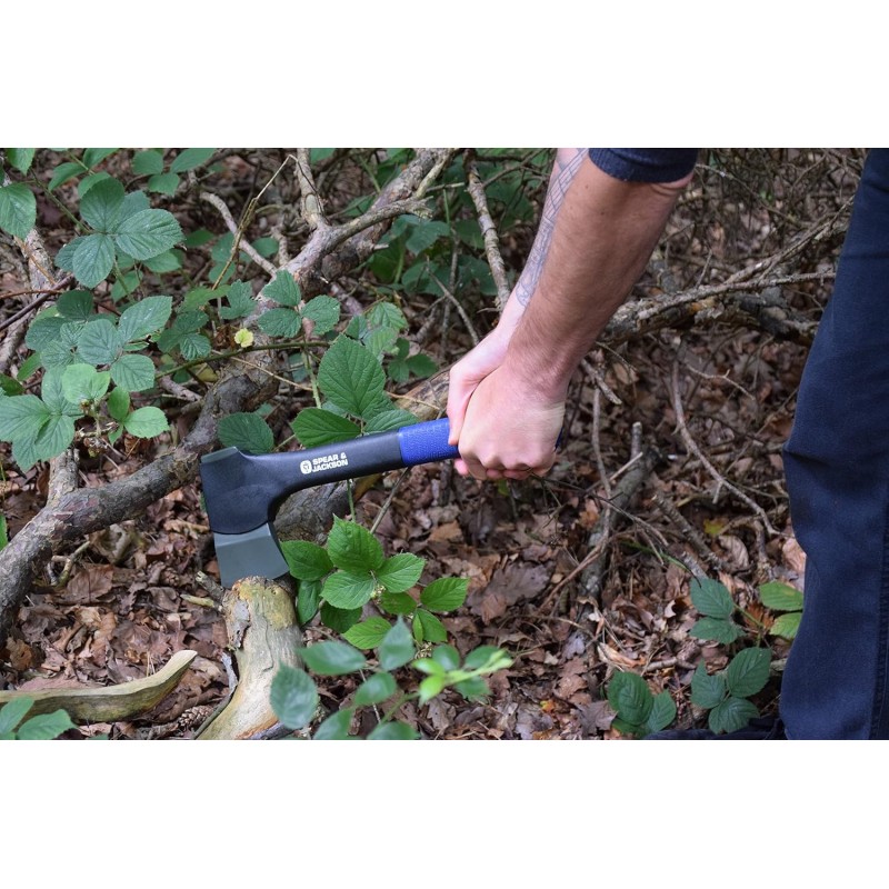 Spear & Jackson 7704FG Axe with Fibreglass Handle, 0.4 kg Spear & Jackson 7704FG Axe with Fibreglass Handle, 0.4 kg