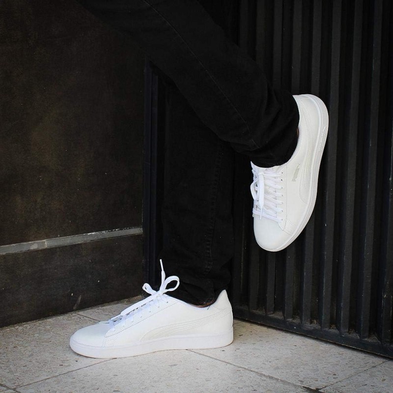 PUMA Puma Smash V2 L, Scarpe da Ginnastica, Unisex - Adulto - 37 EU Bianco Puma White Puma White PUMA Puma Smash V2 L, Scarpe da Ginnastica, Unisex - Adulto - 37 EU Bianco Puma White Puma White