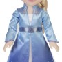 Frozen 2 – bambola Elsa Adventure 38 cm, estremamente dettagliata, indossa abiti da sogno ispirati al film ed è dotata di occhi scintillanti grazie al Royal Reflection Eyes