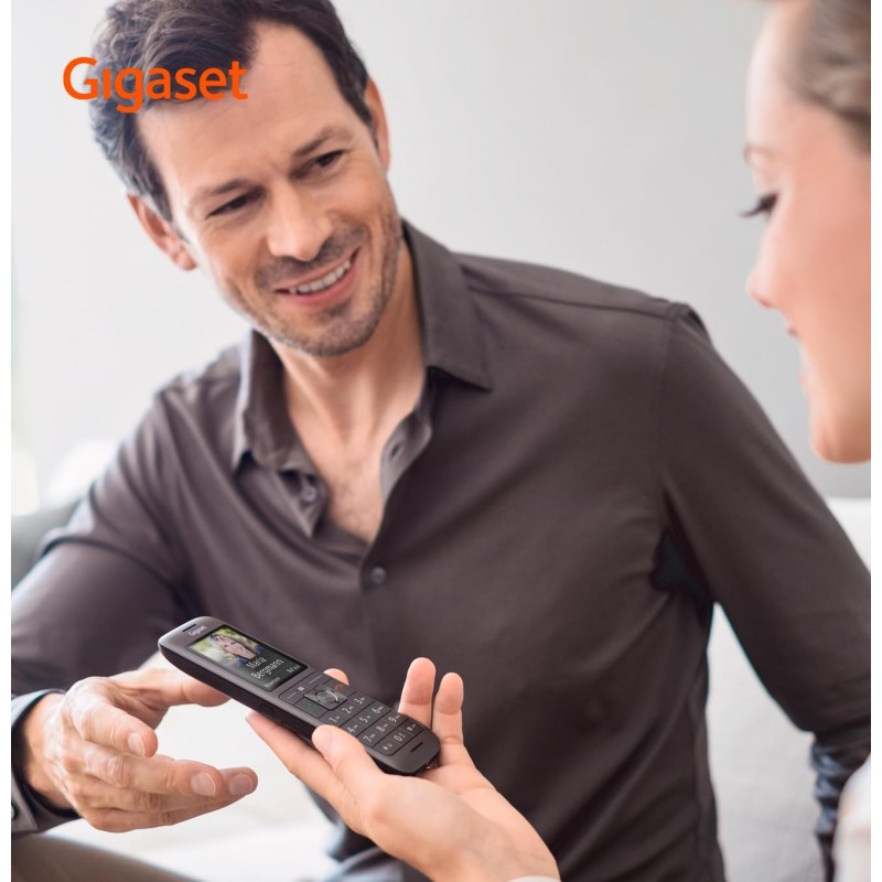 Gigaset E290, Telefono Portatile con Suonerie Forti, Numeri Grandi e Audio Potenziato, Tasti di Chiamata Rapida, Vivavoce con Volume Regolabile, Nero [Versione Italiana] - Nero