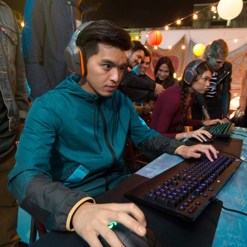Logitech G213 Prodigy Tastiera Gaming Cablata, LIGHTSYNC RGB, Tasti Retroilluminati, Resistente Agli Schizzi, Tasti Personalizzabili, Controlli Dedicati Multimediali, QWERTY Layout Italiano, Nero Logitech G213 Prodigy Tastiera Gaming Cablata, LIGHTSYNC RGB, Tasti Retroilluminati, Resistente Agli Schizzi, Tasti Personalizzabili, Controlli Dedicati Multimediali, QWERTY Layout Italiano, Nero