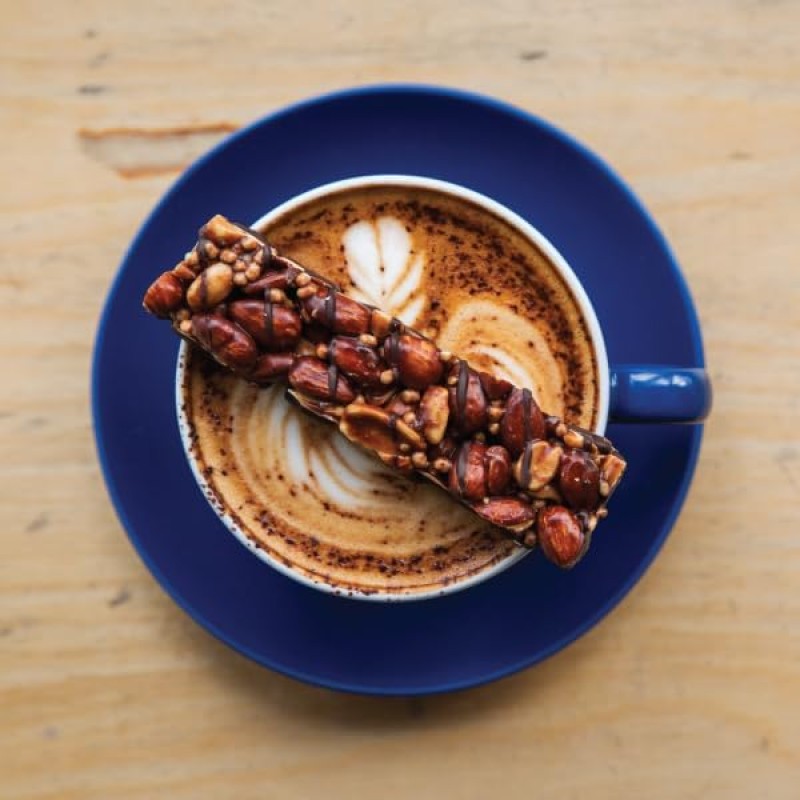 BE-KIND Protein Barretta Proteica al Doppio Cioccolato Fondente, Snack Proteico senza Glutine, 12 gr di Proteine, 12 Unità, Confezione da 1 BE-KIND Protein Barretta Proteica al Doppio Cioccolato Fondente, Snack Proteico senza Glutine, 12 gr di Proteine, 12 Unità, Confezione da 1