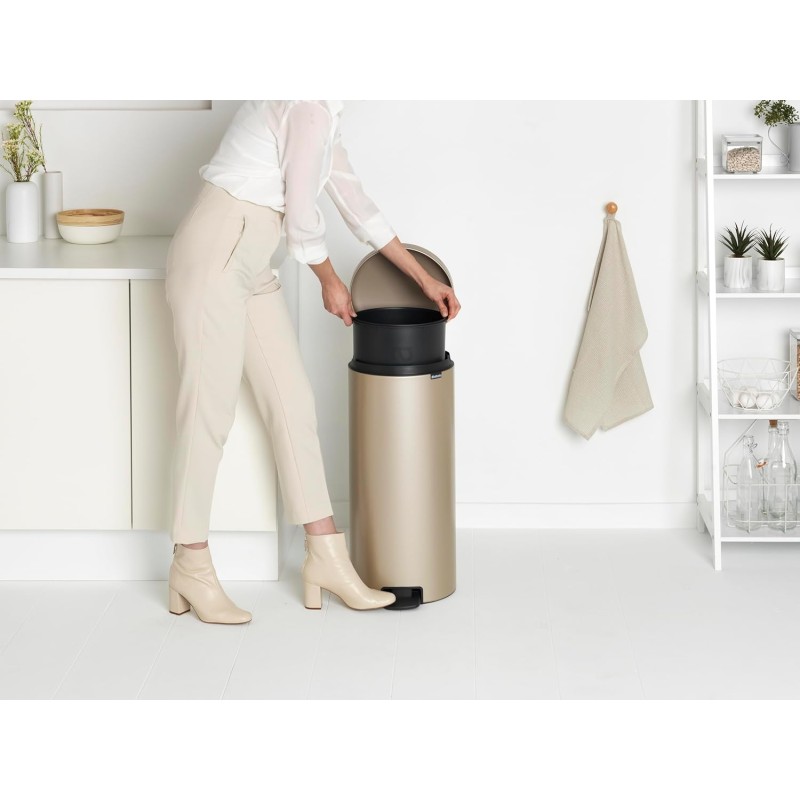 Brabantia - Pattumiera a pedale, Metallic Gold, 30L - 30 Litri Champagne Brabantia - Pattumiera a pedale, Metallic Gold, 30L - 30 Litri Champagne