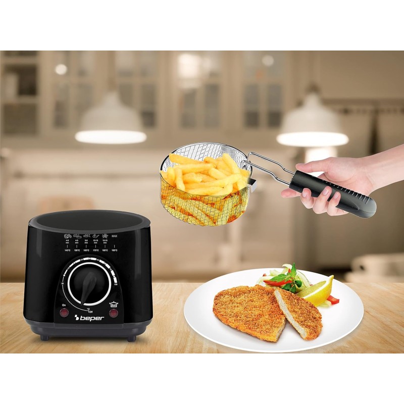Beper Friggitrice elettrica P101FRI100 1 L, 950 W, cestello in acciaio rimovibile, coperchio con oblò, filtro rimovibile lavabile, temperatura regolabile, piedini antiscivolo, nera - 1 L