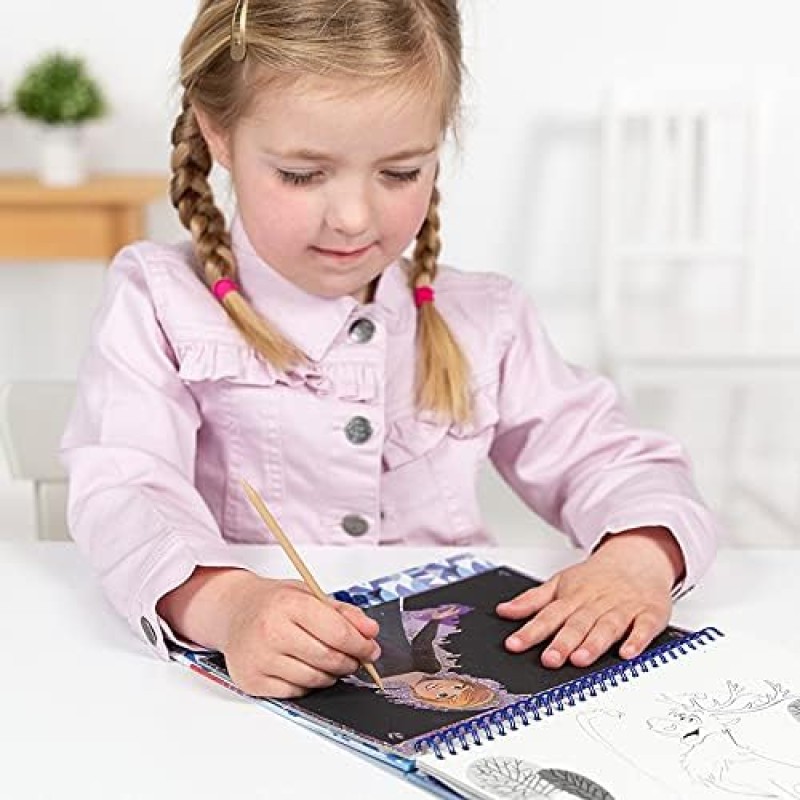 Frozen II Libro dei graffi libro di graffi e album da colorare, con stencil e adesivi glitterati con Anna & ELSA, Activity Book per casa e in viaggio