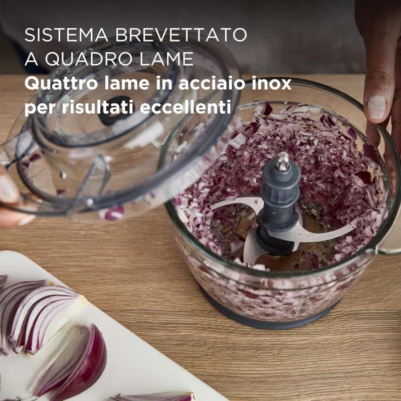 Kenwood EasyChop+ CHP62.400SI, Tritatutto con Sistema di Lame Quad Blade in Acciaio Inox, Sistema di Controllo, Tritaghiaccio, Ciotola in Vetro da 600ml, Lavabile in Lavastoviglie, 500W, Silver Kenwood EasyChop+ CHP62.400SI, Tritatutto con Sistema di Lame Quad Blade in Acciaio Inox, Sistema di Controllo, Tritaghiaccio, Ciotola in Vetro da 600ml, Lavabile in Lavastoviglie, 500W, Silver