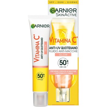 Garnier Fluido Anti-UV Quotidiano Anti-Macchie Glow, SPF 50+, Per Tutti i Tipi di Pelle, Arricchito con Vitamina C*, Protegge dai Raggi UV, Uniforma e Illumina, Daily UV Glow, 40 ml Garnier Fluido Anti-UV Quotidiano Anti-Macchie Glow, SPF 50+, Per Tutti i Tipi di Pelle, Arricchito con Vitamina C*, Protegge dai Raggi UV, Uniforma e Illumina, Daily UV Glow, 40 ml