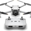 DJI Mini 3 – Mini drone con fotocamera leggero e pieghevole con video in 4K HDR, autonomia di 38 minuti, Riprese verticali native e funzioni intelligenti, C0