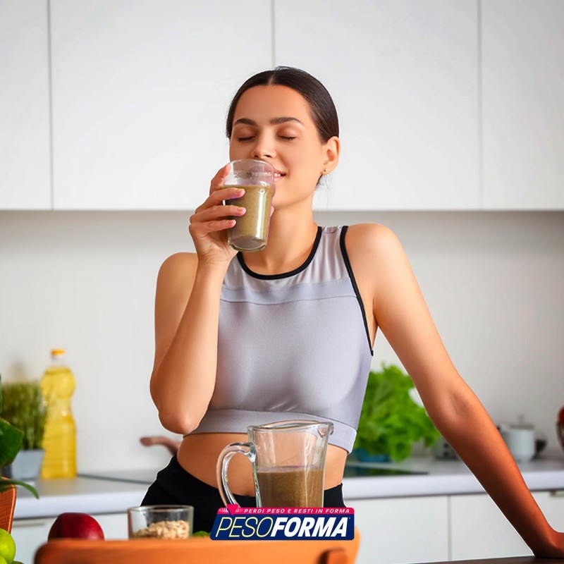 Pesoforma - MILKSHAKE CAFFÈ - Pasto sostitutivo per il controllo del peso - Smoothie gustoso che aiuta a rimettersi in forma - 13g di proteine per pasto - Solo 203 calorie - 15 pasti - 450 g
