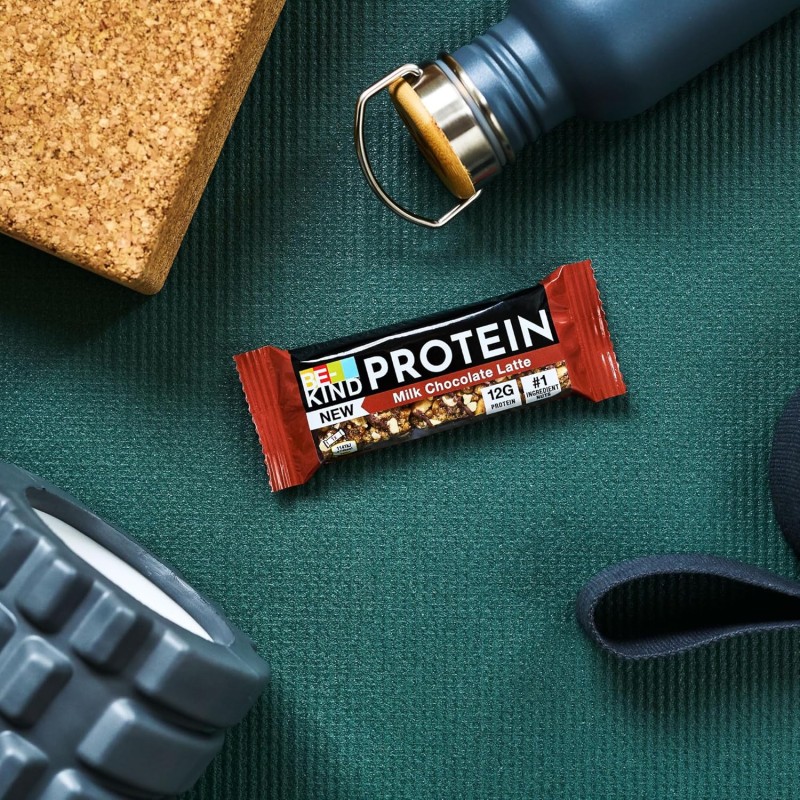 BE-KIND Protein Barretta Proteica al Cioccolato al Latte, Caffè e Arachidi, Snack Proteico senza Glutine, 12 gr di Proteine, Confezione da 12 Barrette
