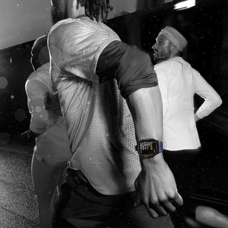 Apple Watch Ultra 2 GPS + Cellular 49 mm Sportwatch con robusta cassa in titanio Nero e Ocean Band Nero. Fitness tracker, GPS di precisione, tanta autonomia, luminoso display Retina - Misura unica - Per polsi da 130-200 mm Nero Apple Watch Ultra 2 GPS + Cellular 49 mm Sportwatch con robusta cassa in titanio Nero e Ocean Band Nero. Fitness tracker, GPS di precisione, tanta autonomia, luminoso display Retina - Misura unica - Per polsi da 130-200 mm Nero