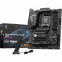 MSI X870 GAMING PLUS WIFI, Scheda madre ATX - Supporta processori AMD Ryzen 9000/8000/7000, AM5-60A SPS VRM, DDR5 Memory Boost 8200+ MT/s (OC), PCIe 5.0 x16 e 4.0 x16, M.2 Gen5, Wi-Fi 7, 5 G LAN - ATX