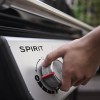 Weber Barbecue a gas Spirit E-310/3 bruciatori, accensione Snap-Jet, ruote resistenti e griglia di riscaldamento, superficie di 51 x 46cm, compatibile con le guide laterali Weber Works, nero/argento