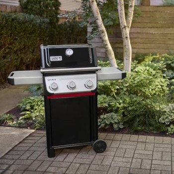 Weber Barbecue a gas Spirit E-310/3 bruciatori, accensione Snap-Jet, ruote resistenti e griglia di riscaldamento, superficie di 51 x 46cm, compatibile con le guide laterali Weber Works, nero/argento