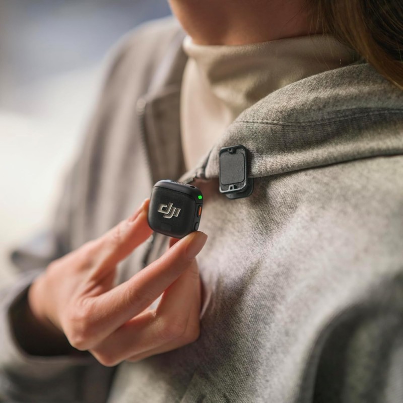 Trasmettitore per DJI Mic 3, mini mic wireless per iPhone/fotocamera/Android, leggero e intuitivo, microfono lavalier Trasmettitore per DJI Mic 3, mini mic wireless per iPhone/fotocamera/Android, leggero e intuitivo, microfono lavalier